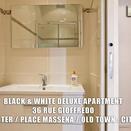Apartment Black & White Nizza